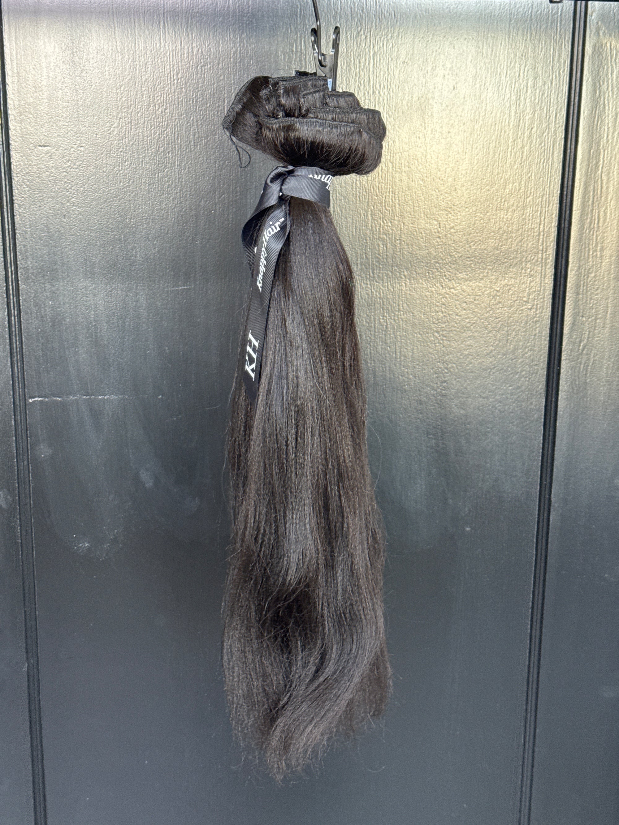 Clearance: 20” Knatural Straight Clip Ins, 10 Piece Set