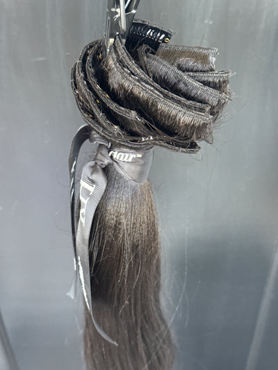 Clearance: 18” Knatural Straight Clip Ins, 10 Piece Set