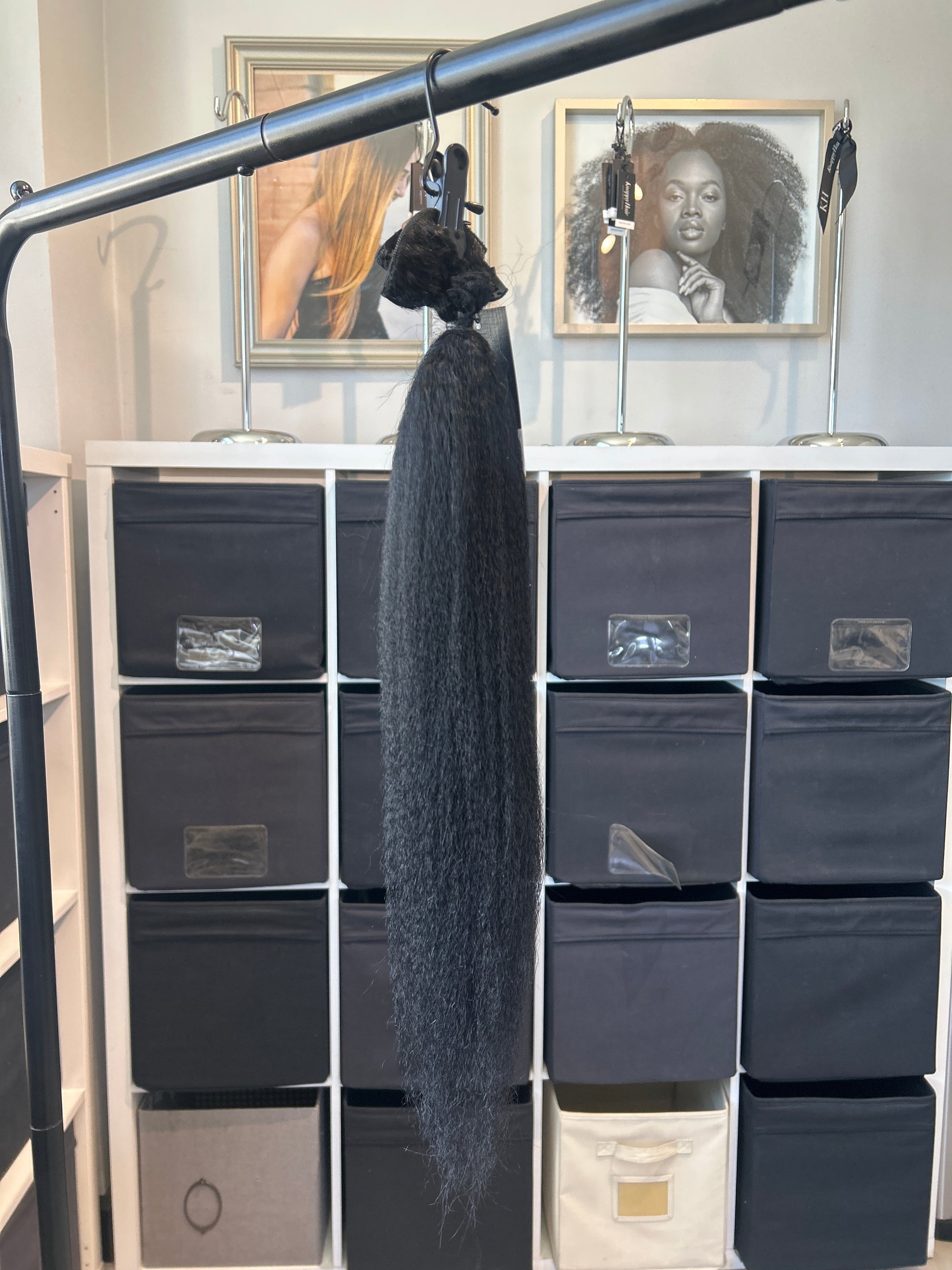 Clearance: 20" Kinky Coarse Clip In/Weft