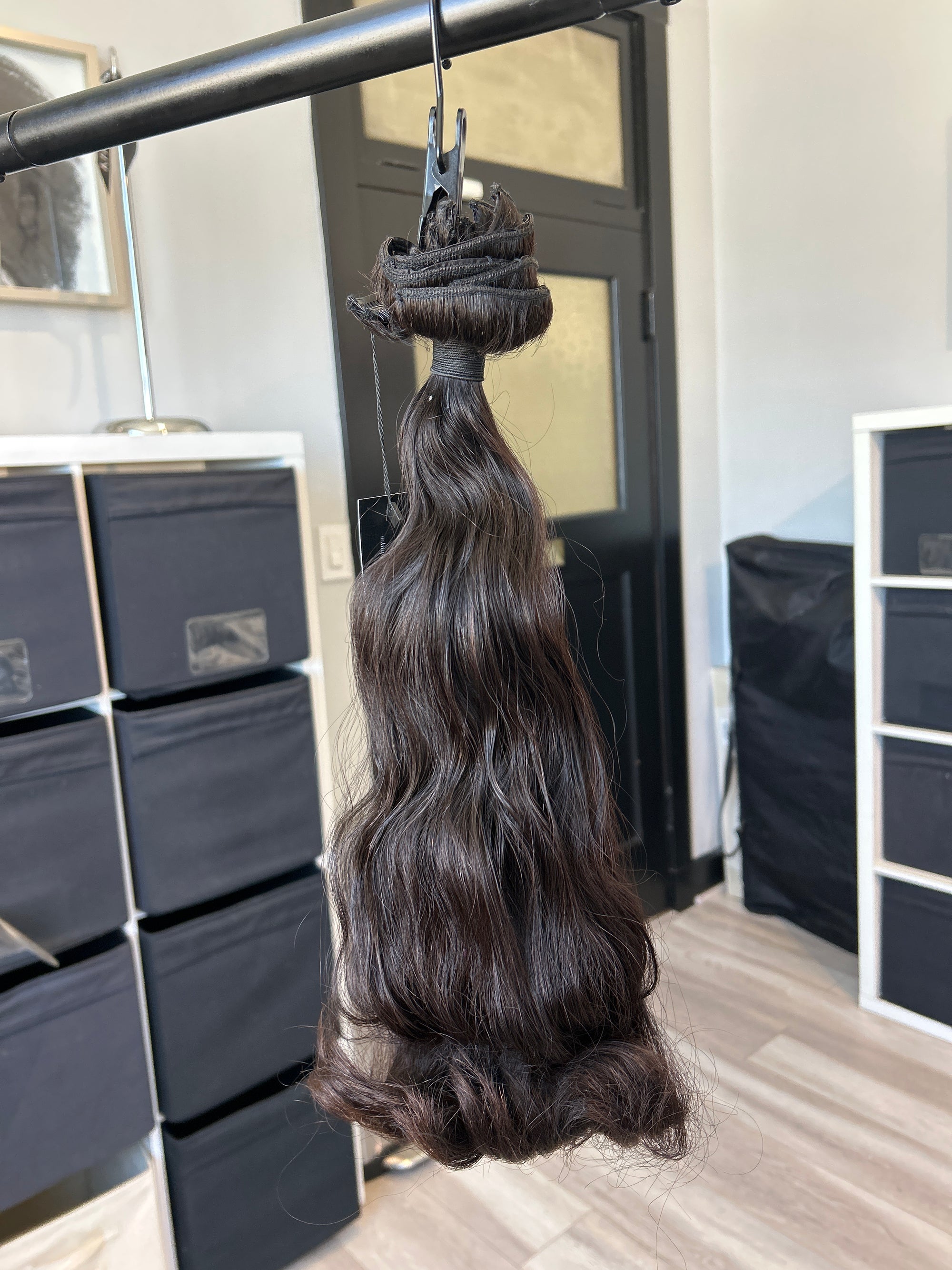 Clearance: 20" Body Wave Clip Ins - 9 PC
