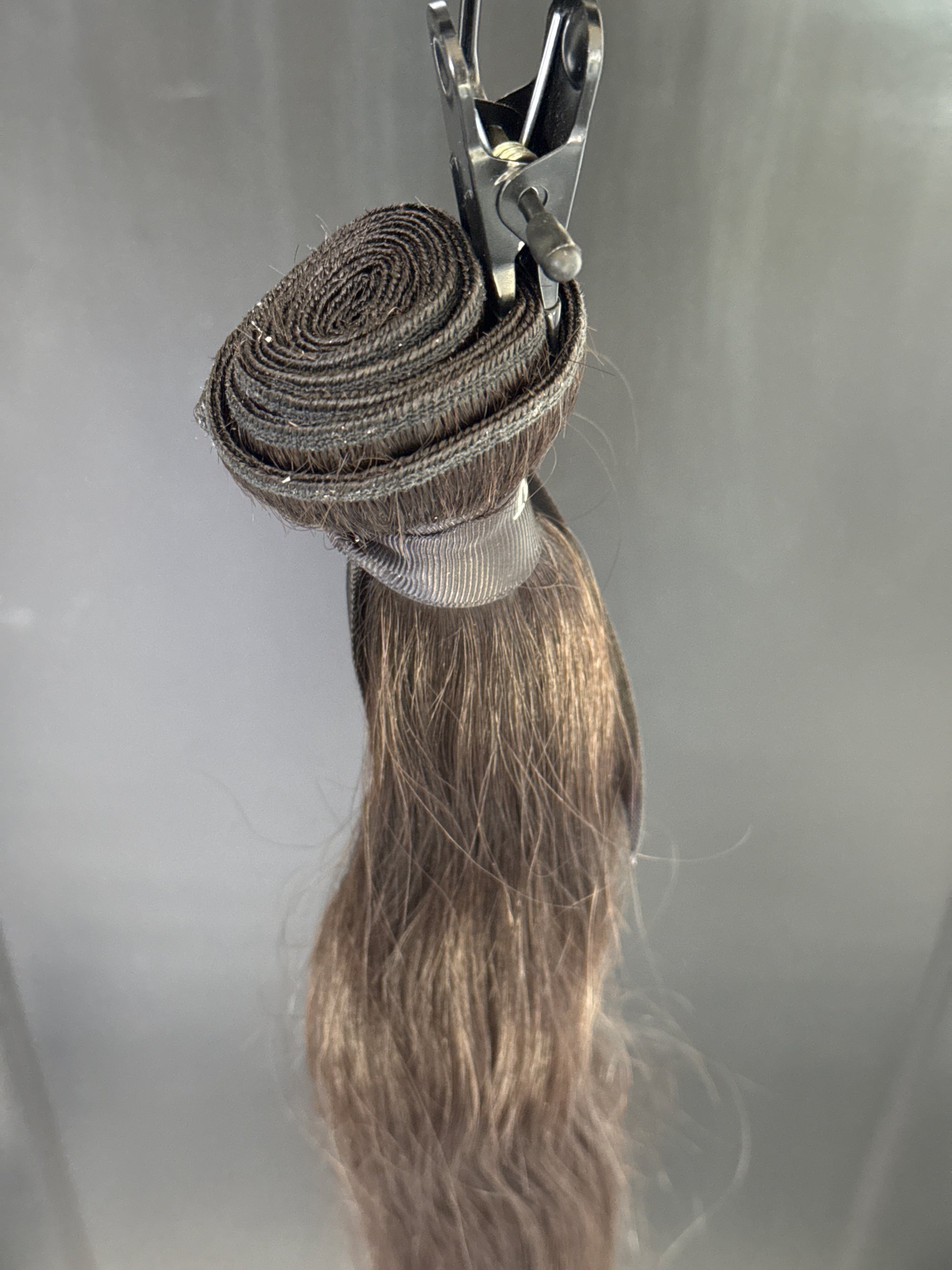 Clearance: 22” Loose Wave Weft
