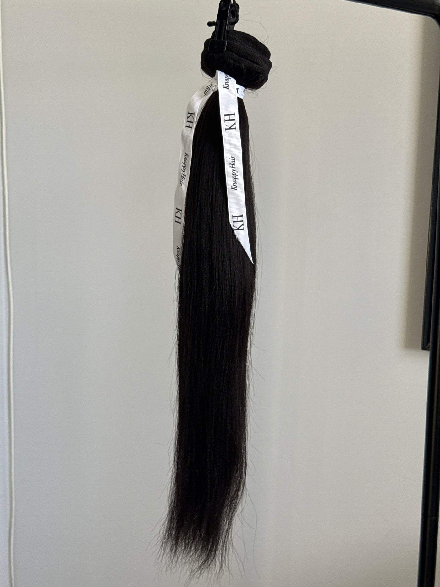 Clearance: 22” Knatural Straight Clip Ins 4 Piece Set