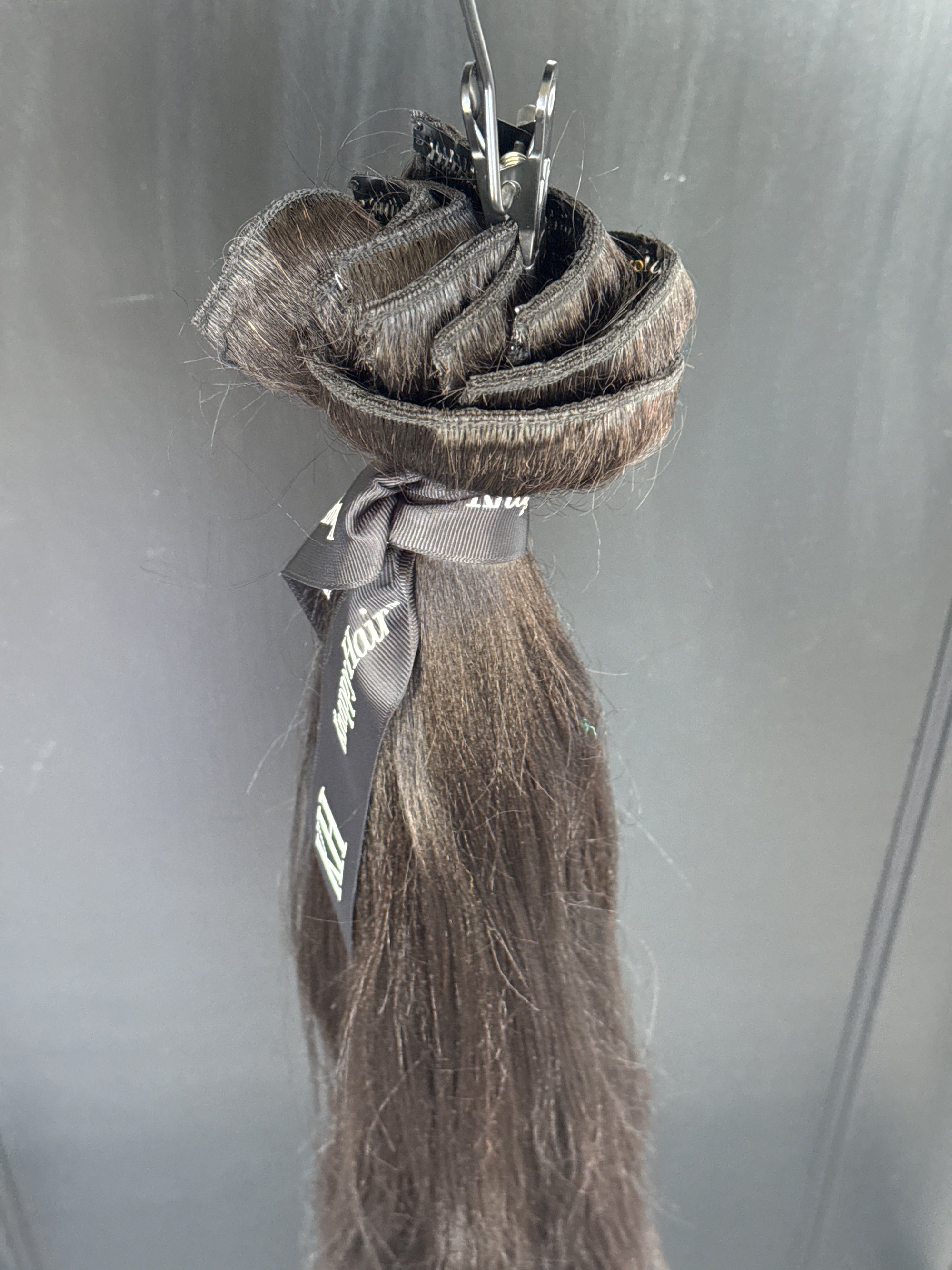 Clearance: 20” Knatural Straight Clip Ins, 10 Piece Set