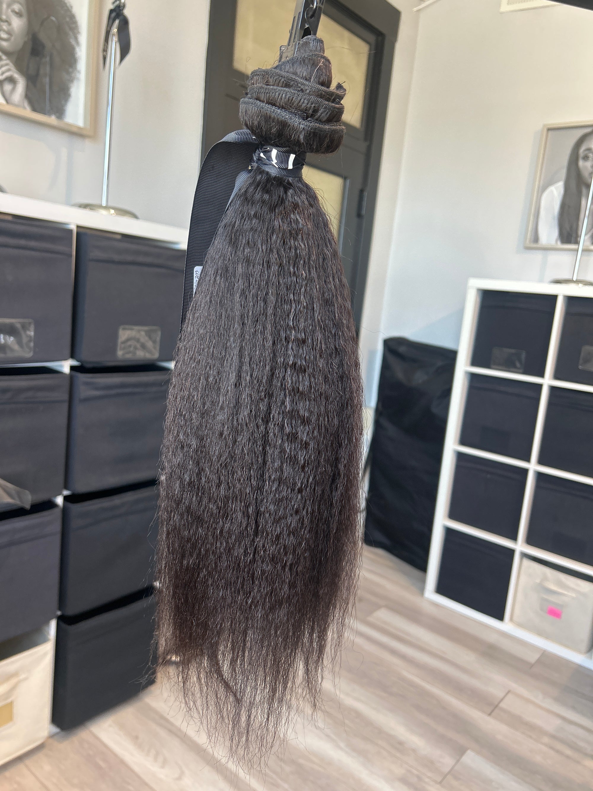 Clearance: 18" Knatural Coarse Clip Ins (Velcro) - 7 PC